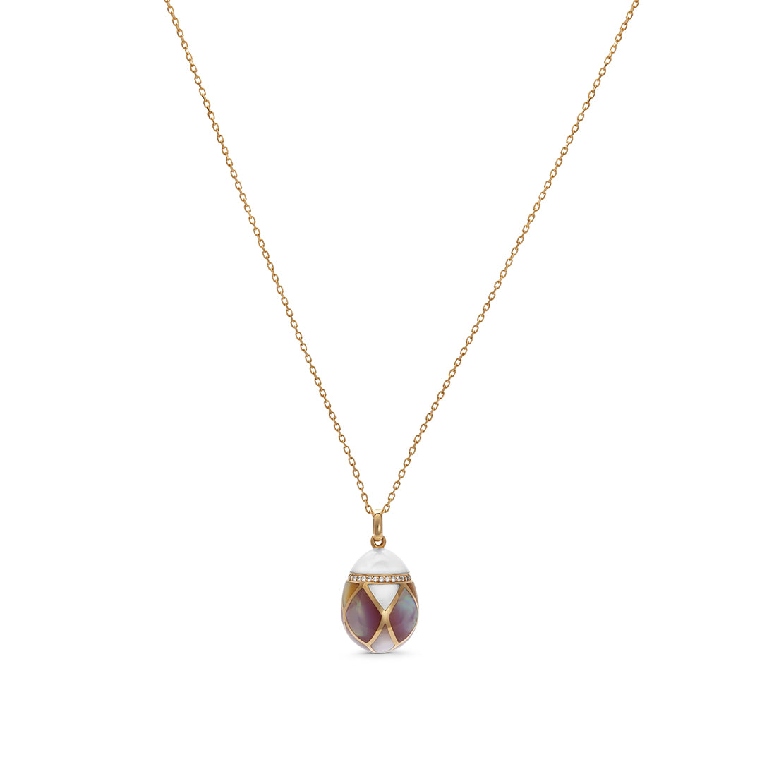 Necklace with Pendant in Rose Gold