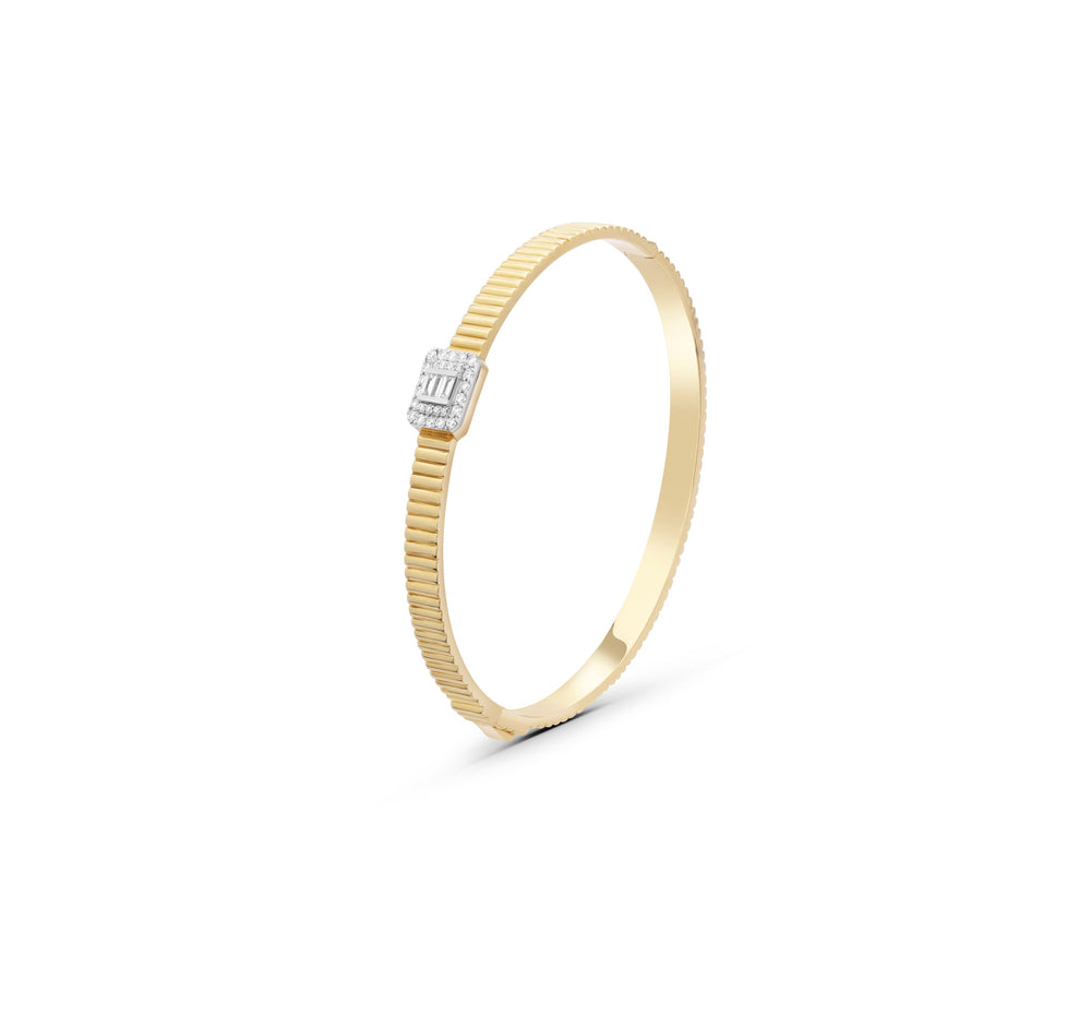 Mesh Coil Yellow Gold Bracelet with Diamonds