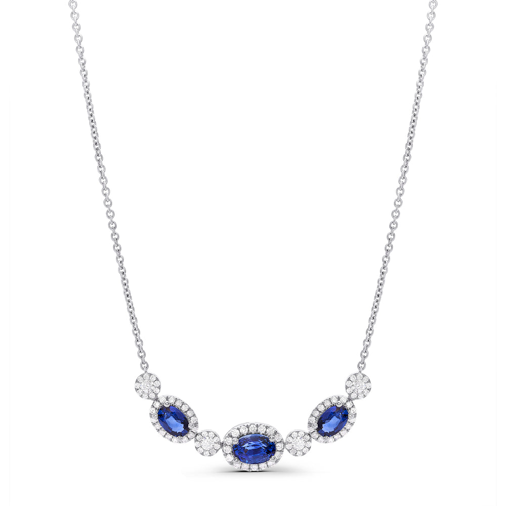 Oval-Shaped Necklace with White Diamonds